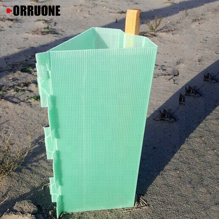 Lembaran plastik honeycomb plastik murah pelindung lembaran plastik pp lembaran plastik bergelombang yang efektif melindungi pohon muda